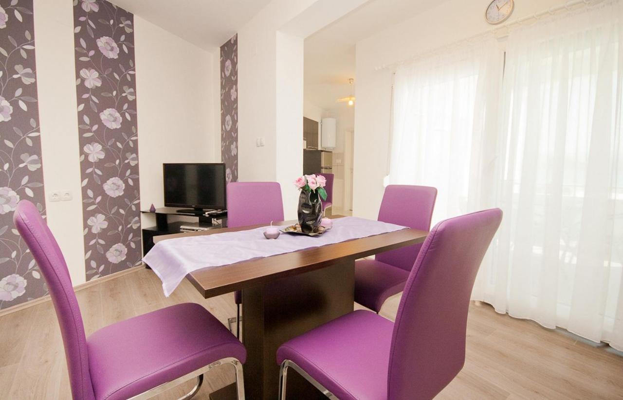 Beach Apartment Baska Екстериор снимка