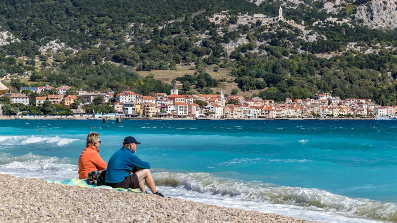 Beach Apartment Baska Екстериор снимка