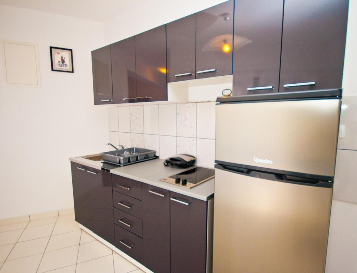 Beach Apartment Baska Екстериор снимка