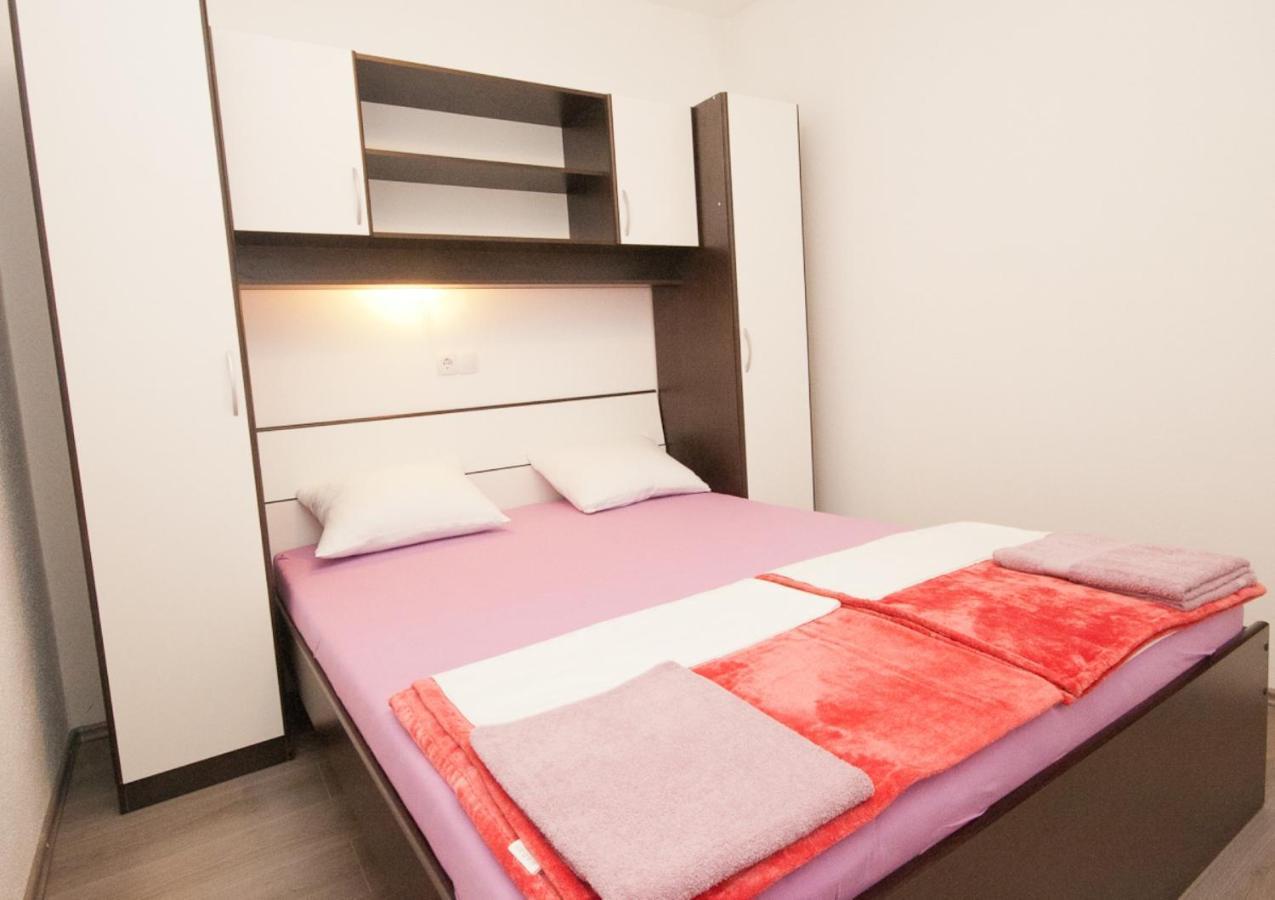 Beach Apartment Baska Екстериор снимка